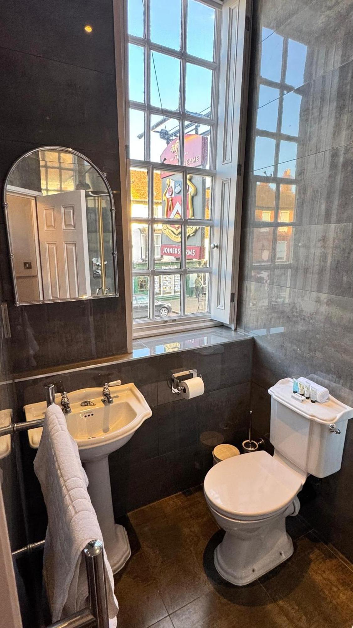 No64 The Boutique Hotel West Malling Eksteriør bilde