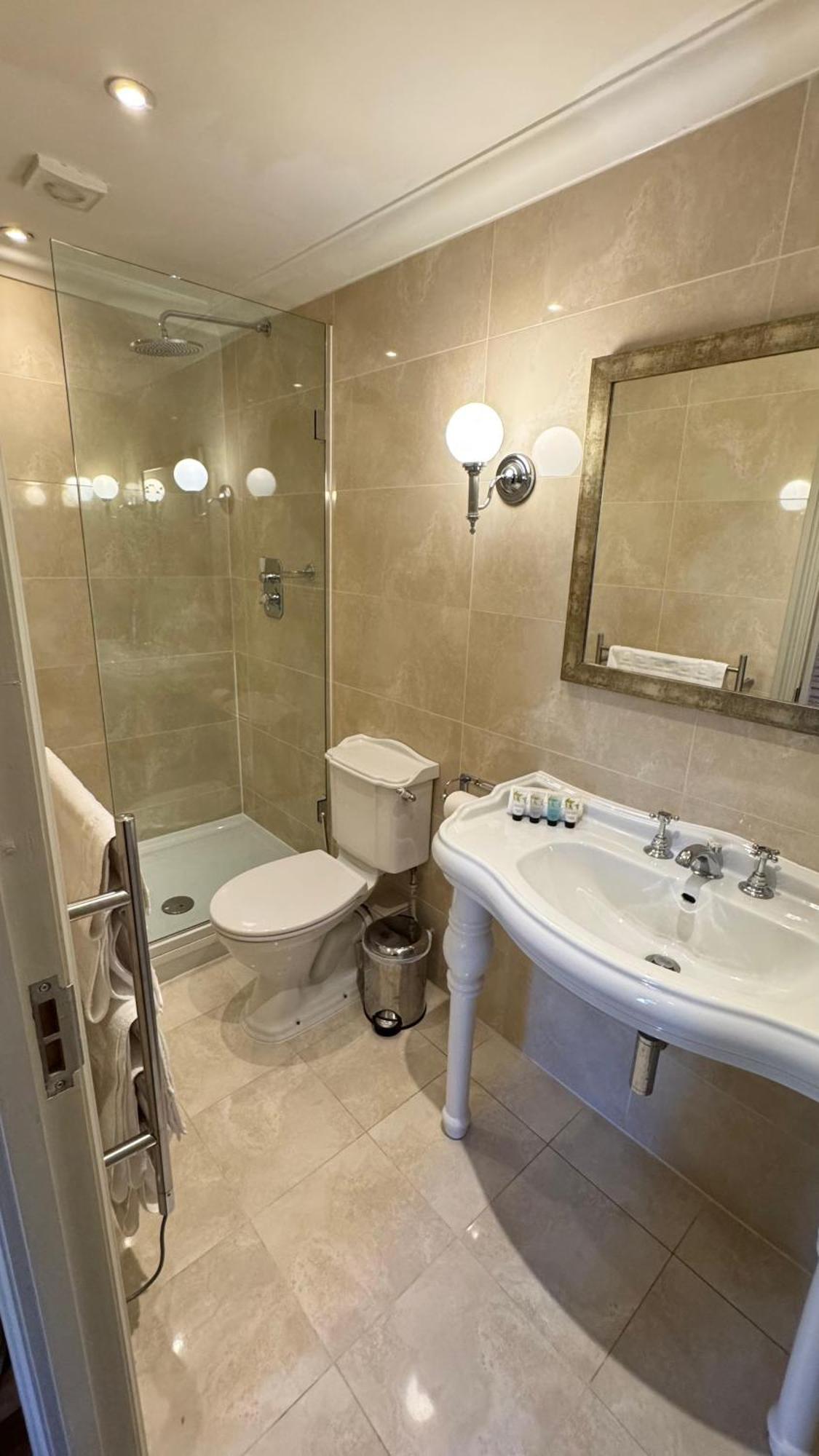 No64 The Boutique Hotel West Malling Eksteriør bilde